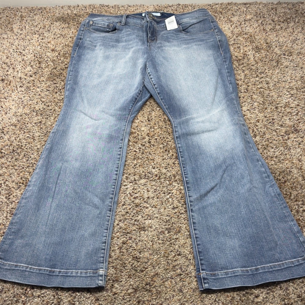 Torrid Flare Busted Apprentice Jeans 18T Medium Wash Blue‎ Denim Tall Plus Size